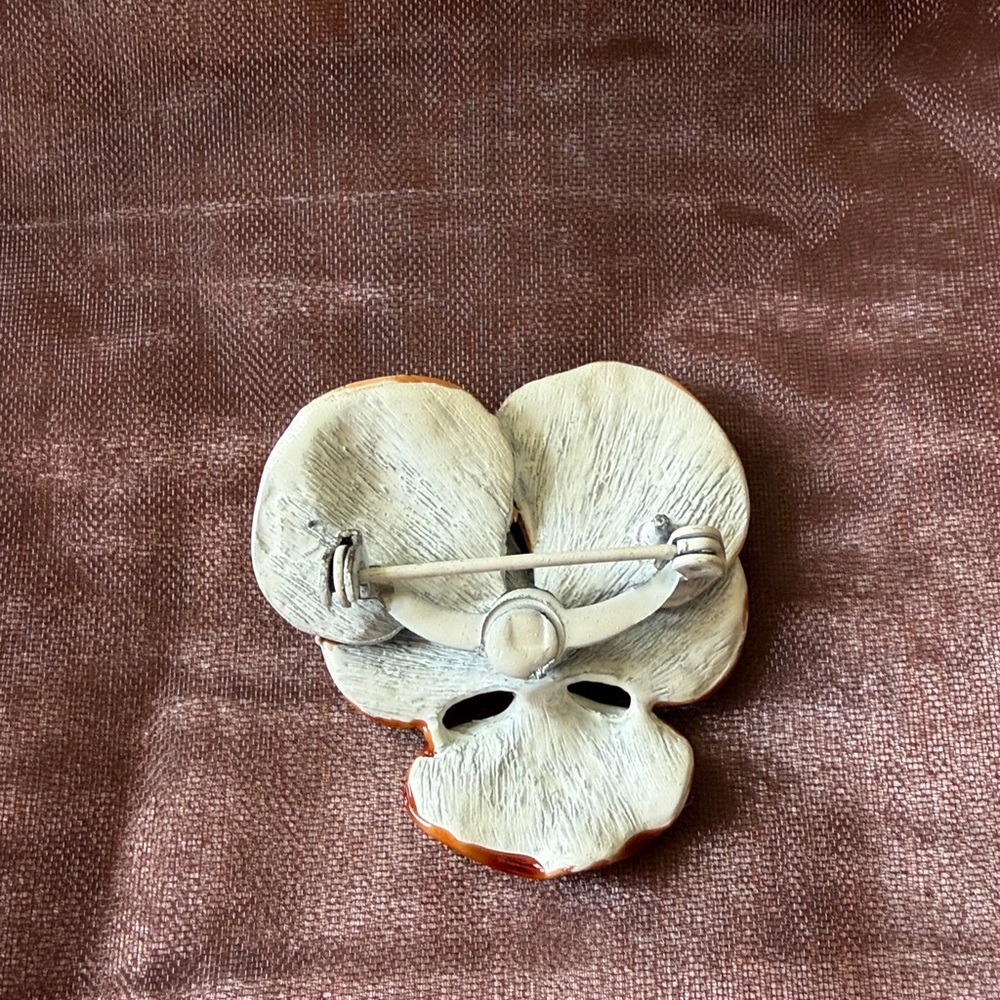 Mid Century Enamel Pansy Brooch - Picture 2 of 2